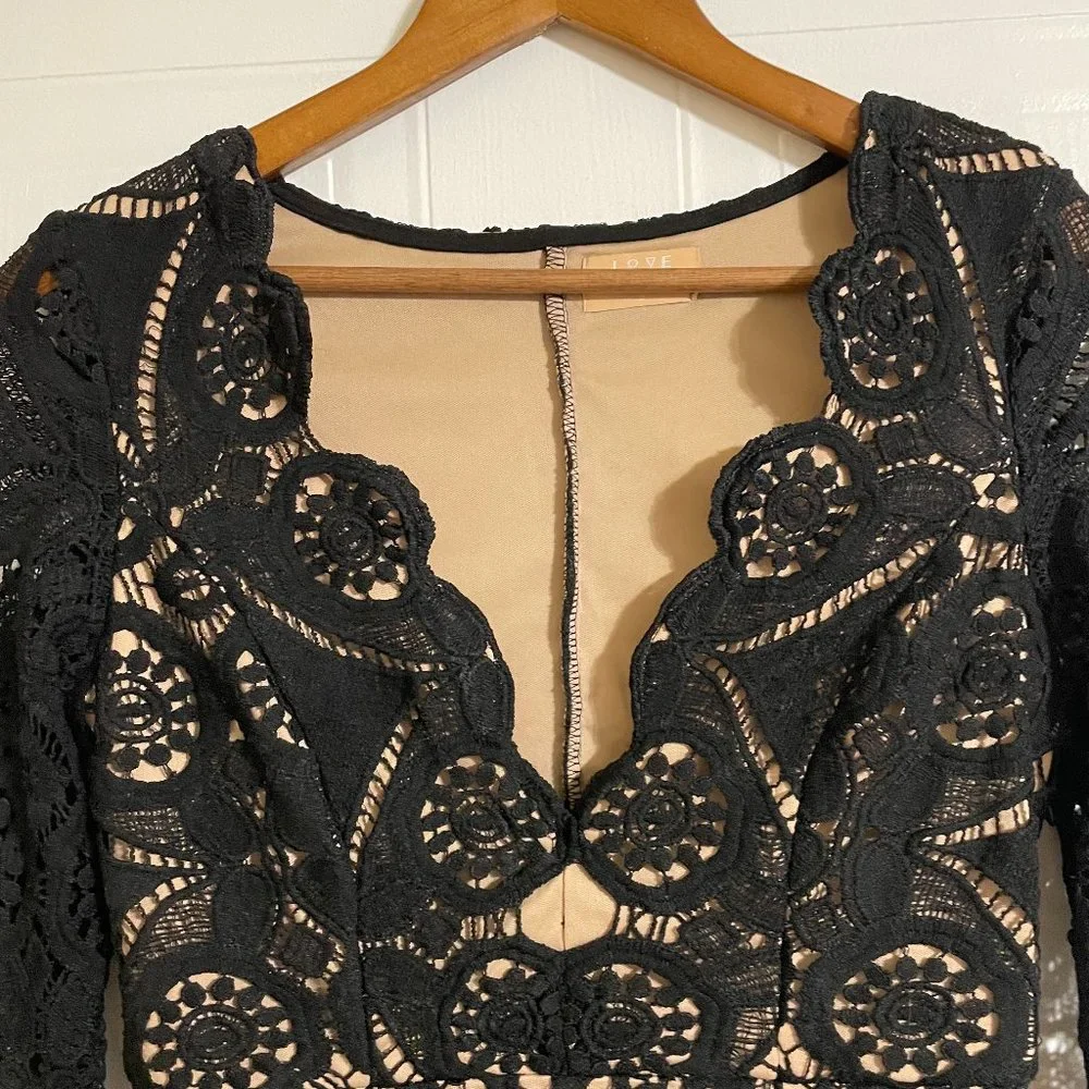 Love Triangle Black Lace Long Sleeve V-Neck Mini Dress - Picture 7 of 15